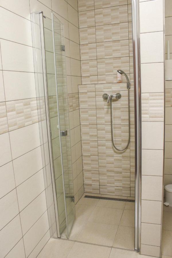 Apartman 乌帕河畔斯沃博达 外观 照片