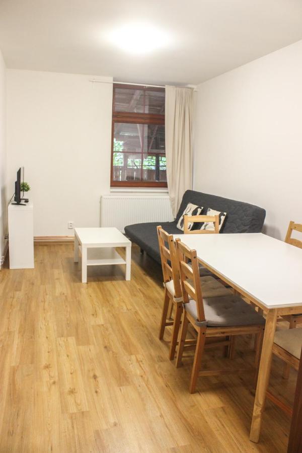 Apartman 乌帕河畔斯沃博达 外观 照片